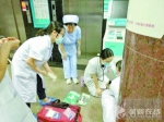 湘潭25岁产妇二胎宝宝太"心急" 还没进电梯就要出来(图) - 长沙新闻网