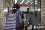 【走基层·除夕】“中国好人”叶小兰带着全家老小敬老院内贺新年 - 长沙新闻网