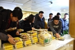 星辰君组团吃上了机器人烹饪的盒饭 - 长沙新闻网