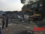 （枨冲非法塑料厂拆除现场。） - 新浪湖南
