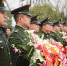 维护核心、听党指挥 驻长部队向雷锋塑像献花宣誓 - 长沙新闻网