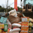 开福区食药监对1.5吨不合格食品和问题食品进行销毁 - 长沙新闻网