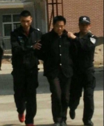 湖南一小学老师涉嫌猥亵女学生 已被警方带走调查 - 新浪湖南