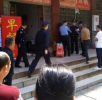 太惨了！湖南21岁女学生在粉店被男友砍死 - 新浪湖南