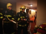长沙:长沙公安消防特勤大队深入酒店开展灭火救援夜间演练 - 公安厅