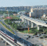 长沙已成为轨道交通产业集聚区，近年来轨道交通在城市交通中占比越来越大。图为长沙中信新城站附近，长沙地铁1号线列车（左）和长株潭城铁列车并驾齐驱。 长沙晚报记者 邹麟 摄 - 湖南在线