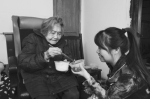 社区有位108岁老人 义工常给她煲汤洗澡 - 湖南红网