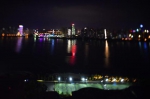 夜色中的长沙市湘江畔一处足球场。 - 新浪湖南