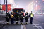 除夕夜 2300 余名消防员守护长沙平安，24 小时扑灭 31 起火灾 - 新浪湖南